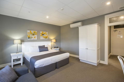 CH Boutique Hotel & Apartments, Ascend Hotel Collection - Accommodation Gladstone 17