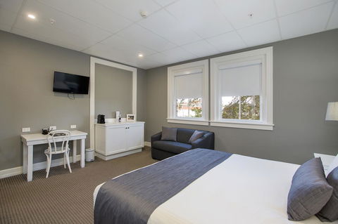 CH Boutique Hotel & Apartments, Ascend Hotel Collection - Accommodation Gladstone 18