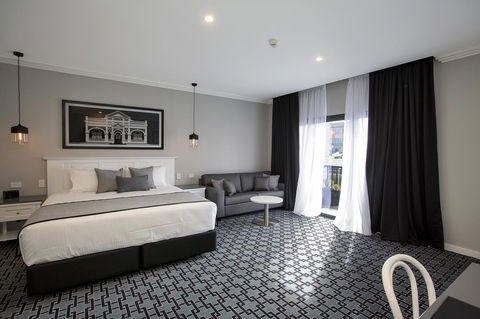 CH Boutique Hotel & Apartments, Ascend Hotel Collection - Accommodation Gladstone 1