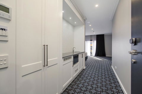 CH Boutique Hotel & Apartments, Ascend Hotel Collection - Accommodation Gladstone 6