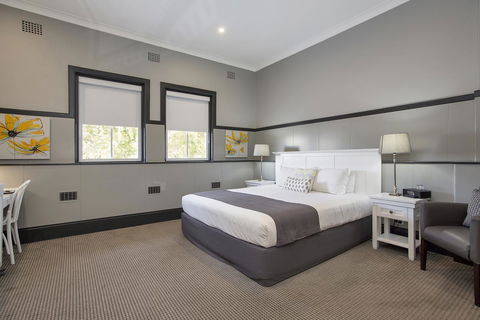 CH Boutique Hotel & Apartments, Ascend Hotel Collection - Accommodation Gladstone 23