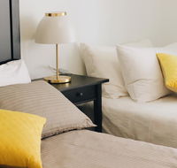 Modern  Cosy 2-Bedroom Apartment Hornsby - Accommodation Gladstone