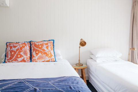 The Lord Byron - Accommodation Gladstone 9