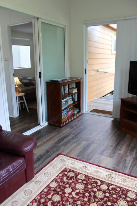 Little Gem - Accommodation Gladstone 9