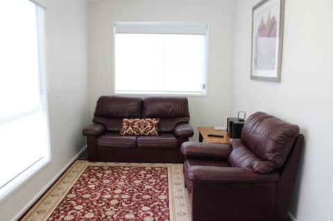 Little Gem - Accommodation Gladstone 6
