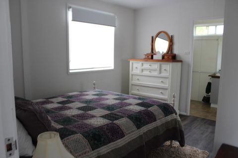 Little Gem - Accommodation Gladstone 7