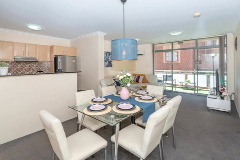 Apartments In Pyrmont - Accommodation Gladstone 0