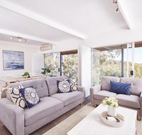 Bright and Spacious Family Home With Leafy Deck - Accommodation Gladstone