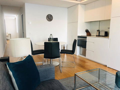 Wyndel Apartments Neutral Bay - Military - Accommodation Gladstone 4