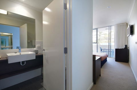 Macquarie Waters Boutique Apartment Hotel - Accommodation Gladstone 24