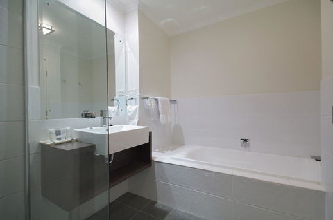 Macquarie Waters Boutique Apartment Hotel - Accommodation Gladstone 20