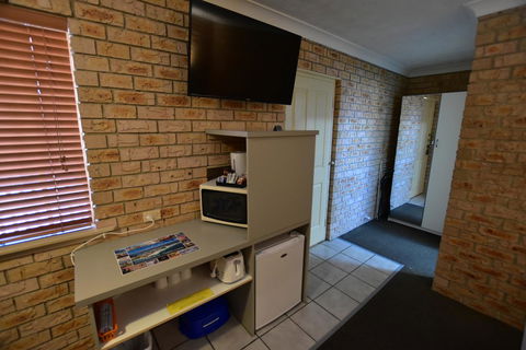 Best Western Kennedy Drive Airport Motel - Accommodation Gladstone 23