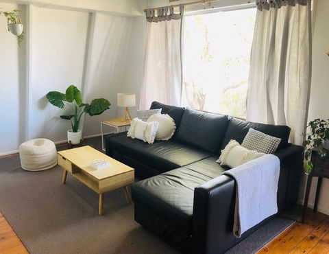 Little Blue Beach House - Accommodation Gladstone 8