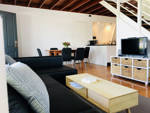 Little Blue Beach House - Accommodation Gladstone 7