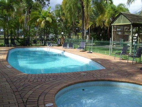 Glenwood Tourist Park & Motel - Accommodation Gladstone 3