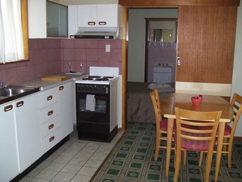 Glenwood Tourist Park & Motel - Accommodation Gladstone 9