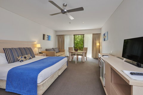 Waves Byron Bay - Accommodation Gladstone 26