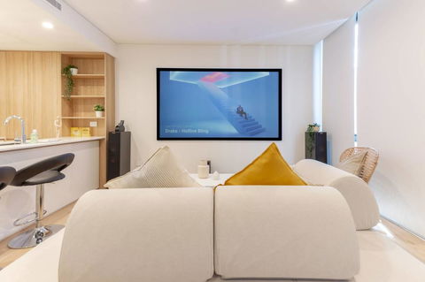 Japanese Style Waterfront Apt Wt Rooftop Pool - Accommodation Gladstone 24