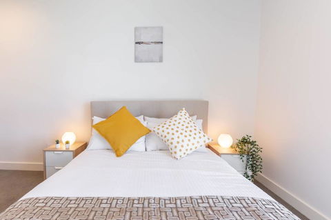 Japanese Style Waterfront Apt Wt Rooftop Pool - Accommodation Gladstone 7