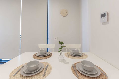 Japanese Style Waterfront Apt Wt Rooftop Pool - Accommodation Gladstone 17