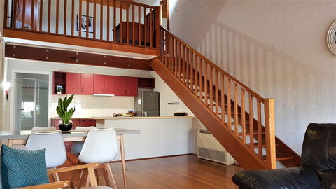 Great Escape Lofts - Accommodation Gladstone 15