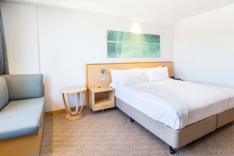 Crowne Plaza Sydney Coogee Beach, An IHG Hotel - Accommodation Gladstone 6