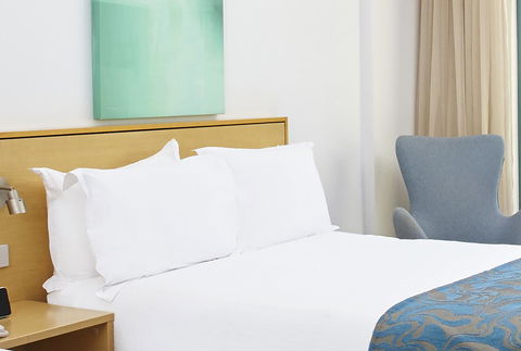 Crowne Plaza Sydney Coogee Beach, An IHG Hotel - Accommodation Gladstone 15