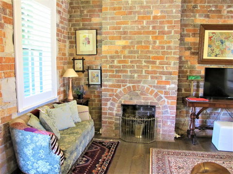Apple Tree Cottage - Accommodation Gladstone 14