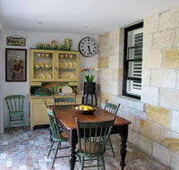 Apple Tree Cottage - Accommodation Gladstone