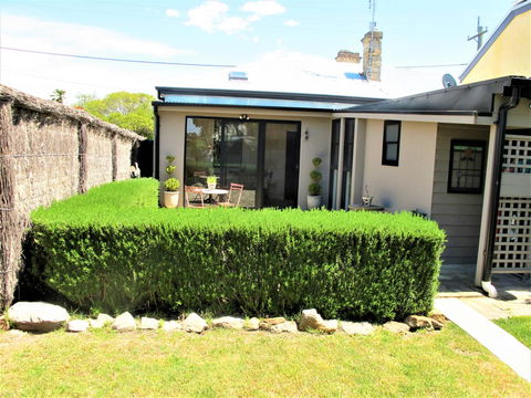 Apple Tree Cottage - Accommodation Gladstone 27