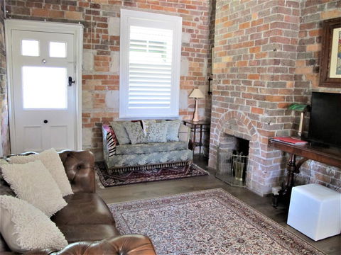 Apple Tree Cottage - Accommodation Gladstone 13