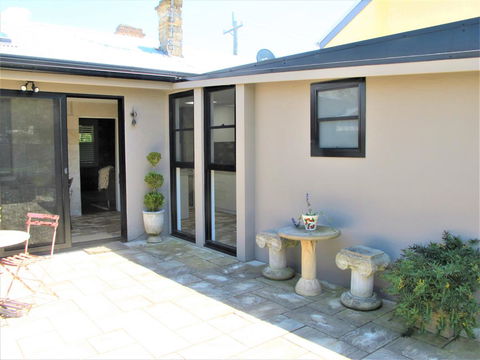 Apple Tree Cottage - Accommodation Gladstone 30