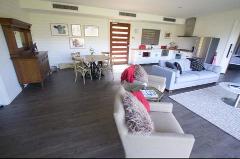 Amaroo Valley Springs - Accommodation Gladstone 23