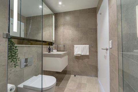 High Rise Apt In Heart Of Sydney Wt Harbour View - Accommodation Gladstone 15