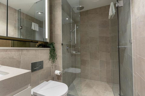 High Rise Apt In Heart Of Sydney Wt Harbour View - Accommodation Gladstone 2