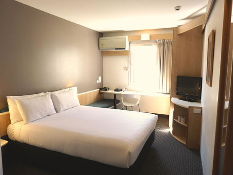 Ibis Thornleigh - Accommodation Gladstone 25