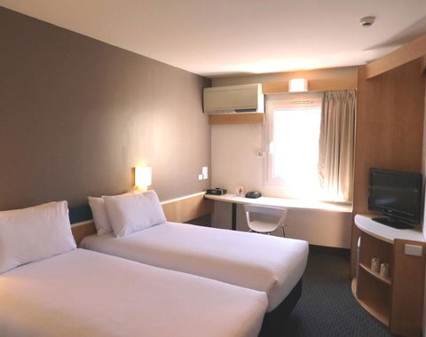 Ibis Thornleigh - Accommodation Gladstone 24