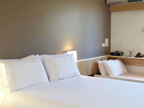 Ibis Thornleigh - Accommodation Gladstone 21