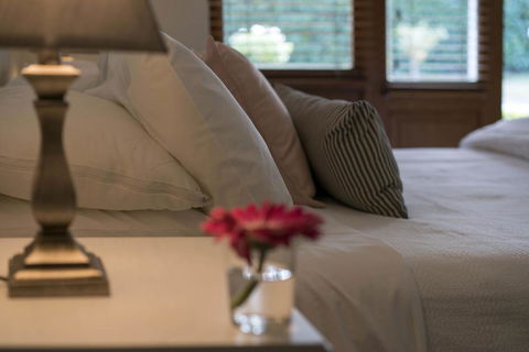 Thistle Hill Guesthouse - Walk To Many Wineries And Restaurants - Accommodation Gladstone 40