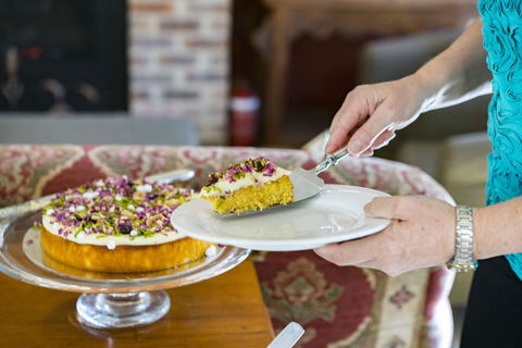 Thistle Hill Guesthouse - Walk To Many Wineries And Restaurants - Accommodation Gladstone 2