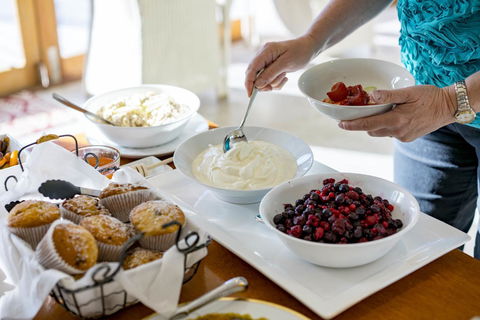 Thistle Hill Guesthouse - Walk To Many Wineries And Restaurants - Accommodation Gladstone 9