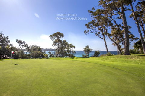 Beachfront 2 - Accommodation Gladstone 21