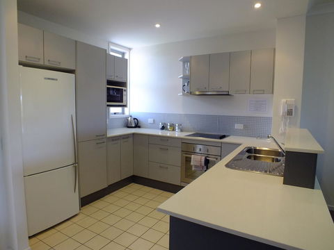 Pacific Marina Apartments - Accommodation Gladstone 9