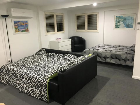 Arena Blanca Studio Apartment - Accommodation Gladstone 12