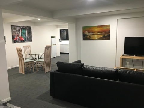 Arena Blanca Studio Apartment - Accommodation Gladstone 11