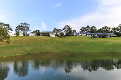 Wine Country Villas - Accommodation Gladstone 26