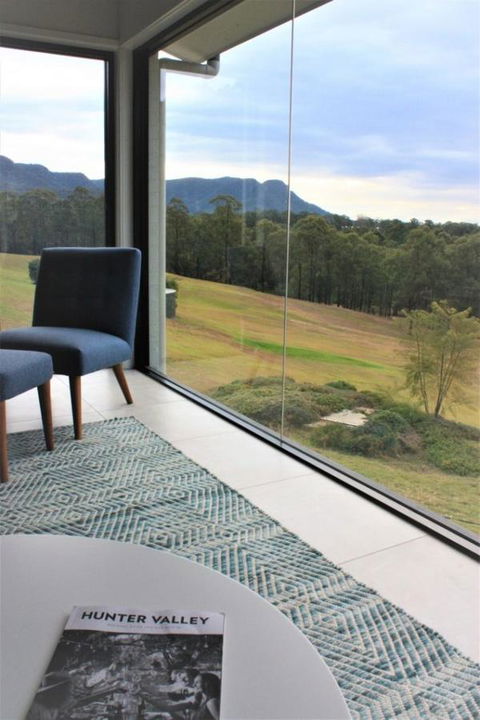 Wine Country Villas - Accommodation Gladstone 2