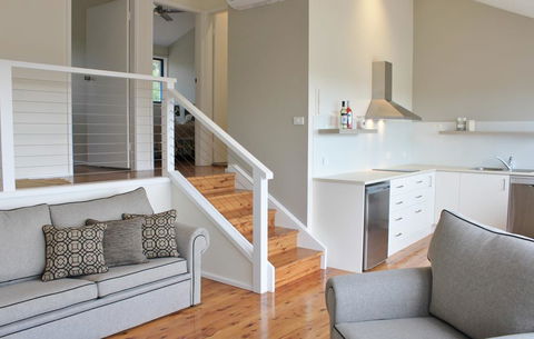 Wine Country Villas - Accommodation Gladstone 13