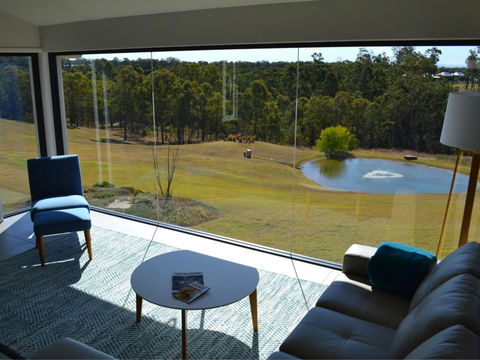 Wine Country Villas - Accommodation Gladstone 1