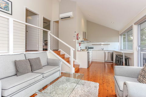 Wine Country Villas - Accommodation Gladstone 12